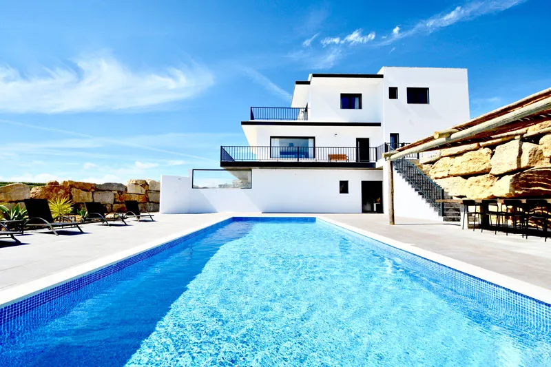 luxurious-modern-villa-surf-yoga-web